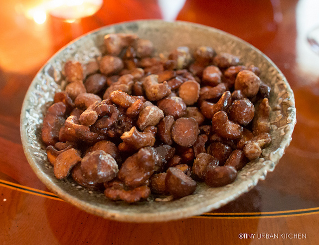 Caramelized nuts with Cardamom