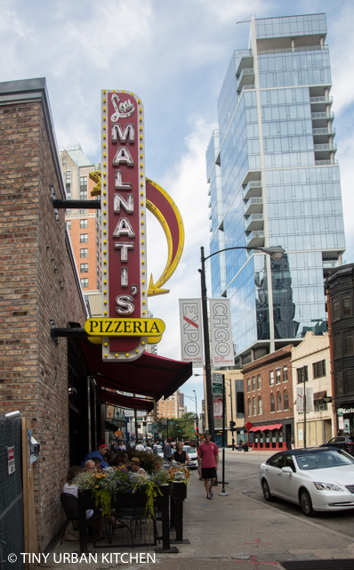 Lou-Maltanis-Pizzeria-Chicago-8.jpg