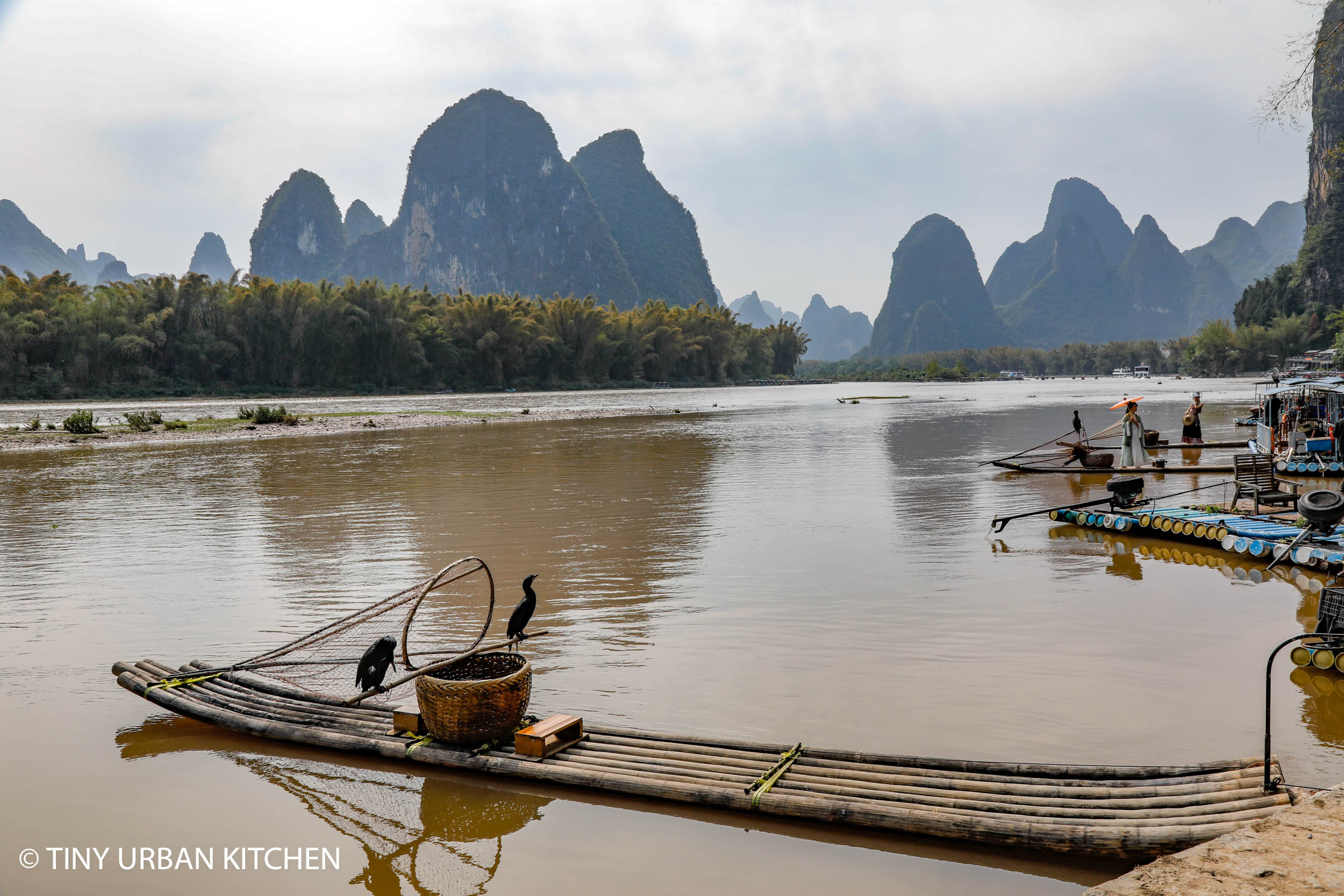 fishing raft in Yangshuo'
